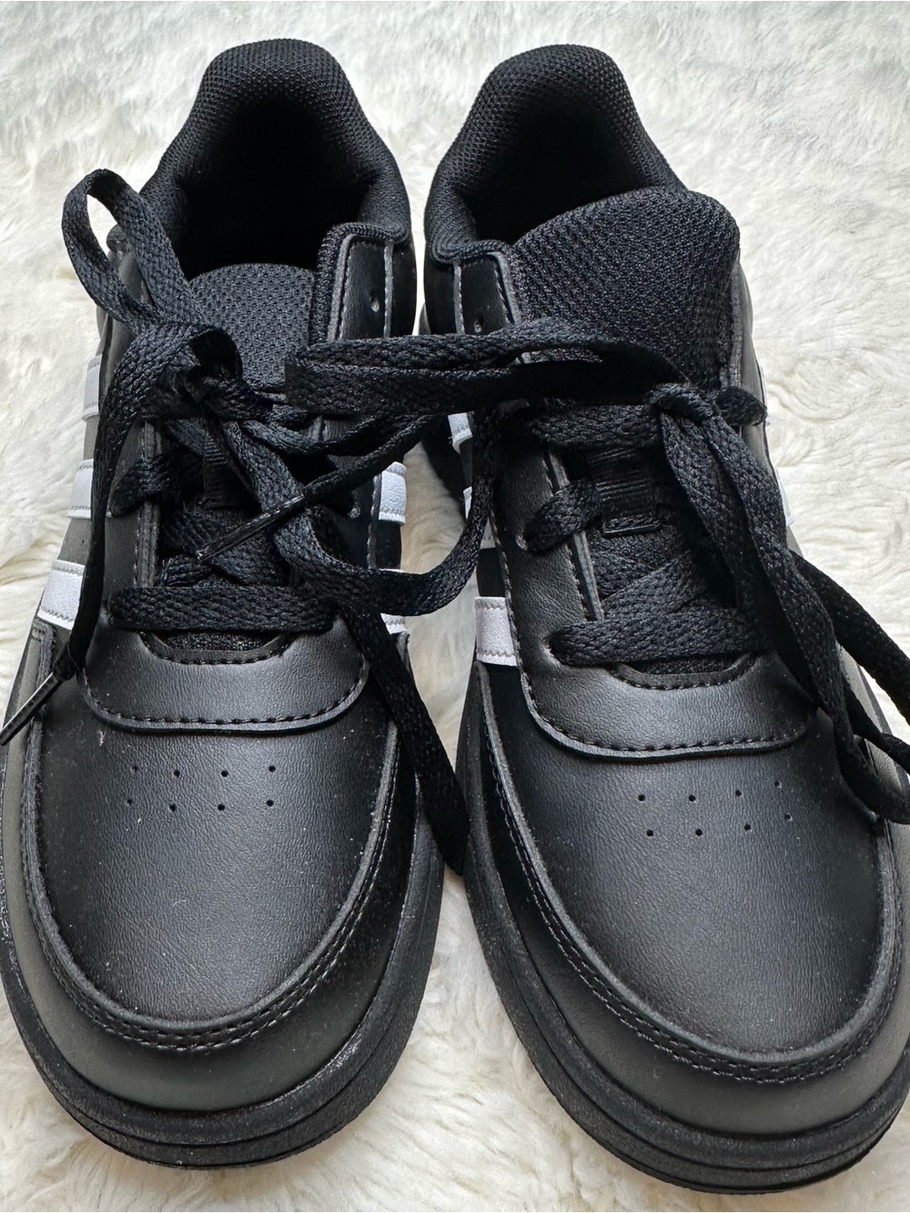 Adidas Breaknet Lifestyle Court Lace Low Top Sneakers Black & White Size 2